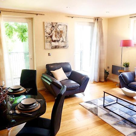 Stunning Apartment Close To Cambridge Station With Free Parking! 외부 사진