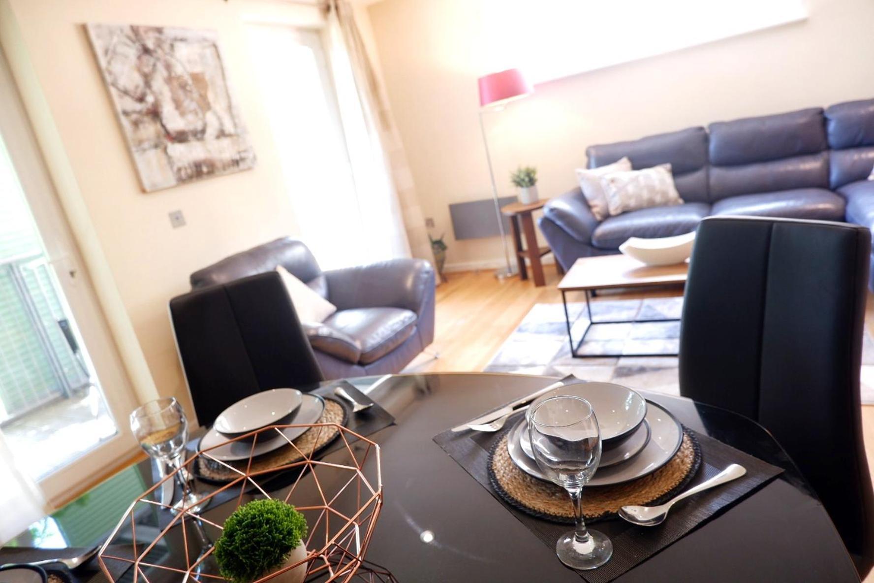 Stunning Apartment Close To Cambridge Station With Free Parking! 외부 사진